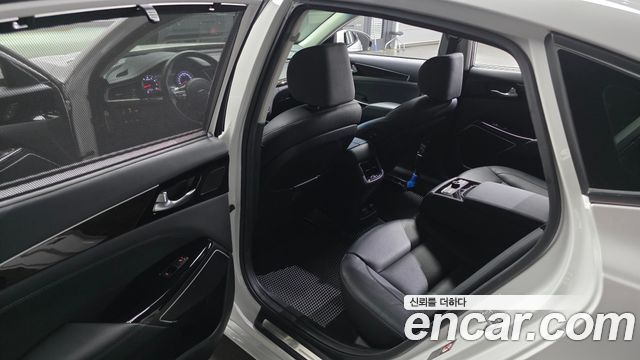 Kia K7 2018 — photo 11