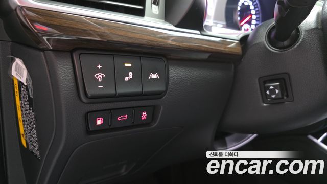 Kia K7 2018 — photo 14