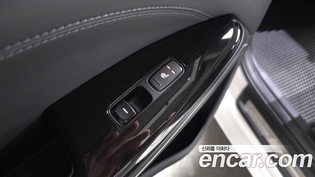 Kia K7 2018 — photo 19