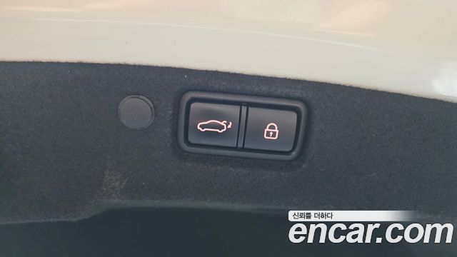 Kia K7 2018 — photo 20