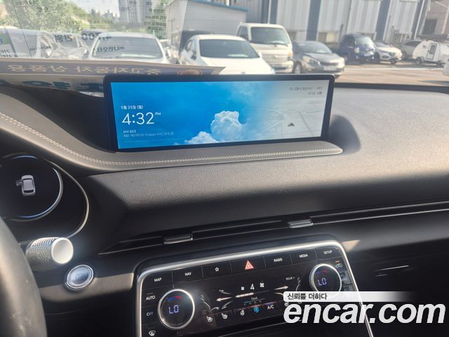 Genesis GV80 2023 — photo 12