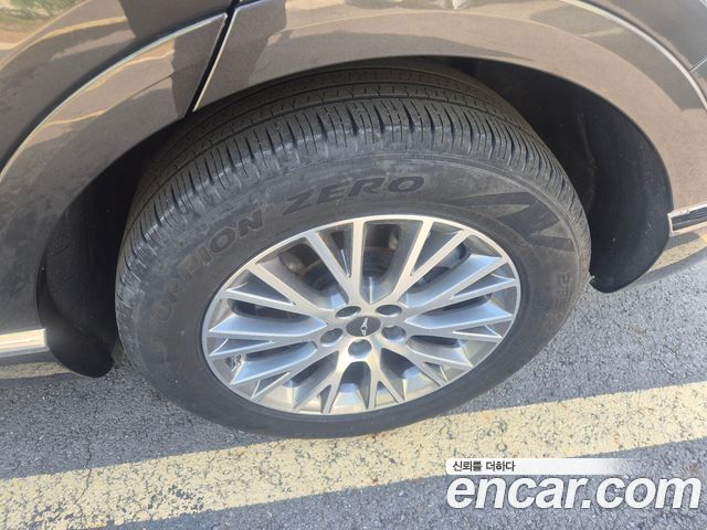 Genesis GV80 2023 — photo 15