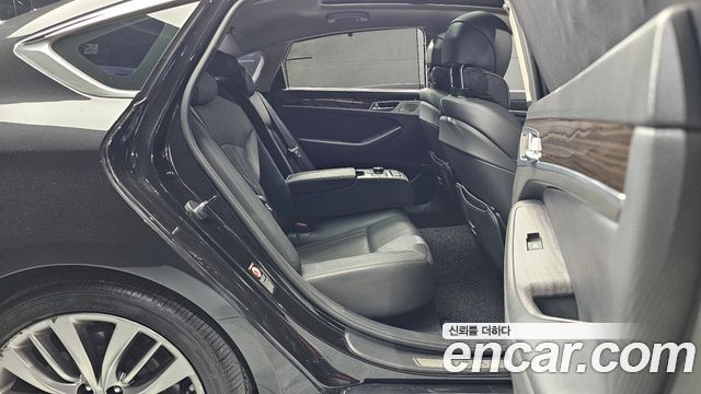 Genesis G80 2018 — photo 11