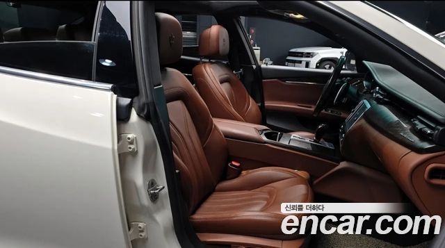Maserati Quattroporte 2016 — photo 10