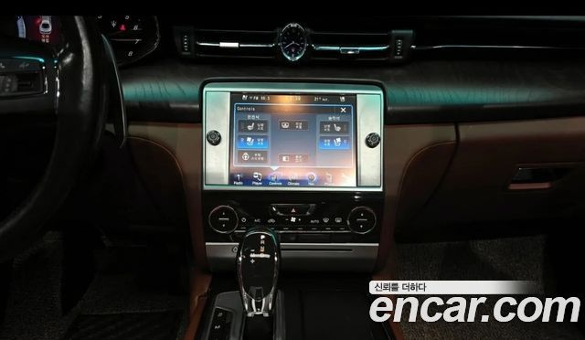 Maserati Quattroporte 2016 — photo 15