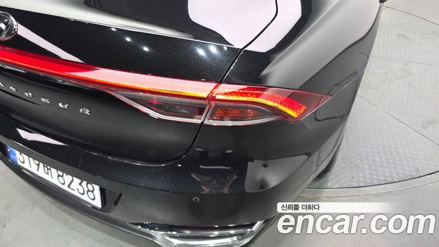 Hyundai Grandeur 2022 — photo 9