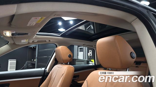 BMW Gran Turismo 2018 — photo 17