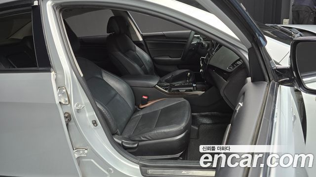 Kia K7 2013 — photo 12