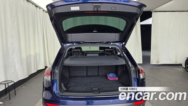 Audi Q4 e-tron 2025 — photo 20