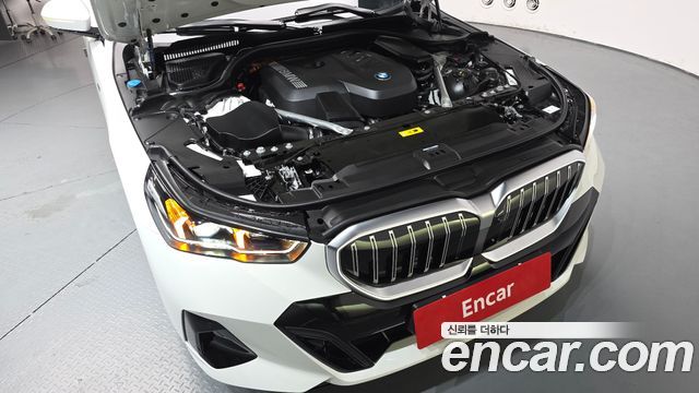 BMW 5-Series 2025 — photo 6