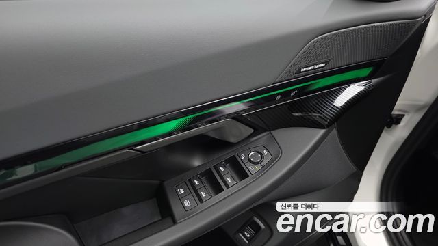 BMW 5-Series 2025 — photo 28