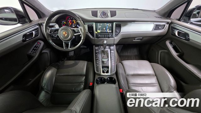 Porsche Macan 2017 — photo 10