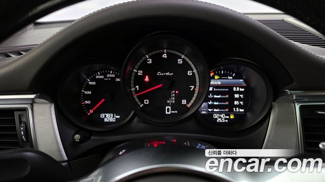 Porsche Macan 2017 — photo 11