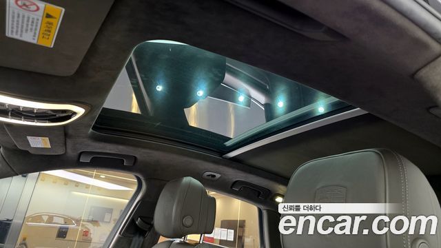 Porsche Macan 2017 — photo 24