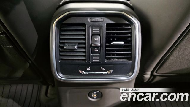 Porsche Macan 2017 — photo 25