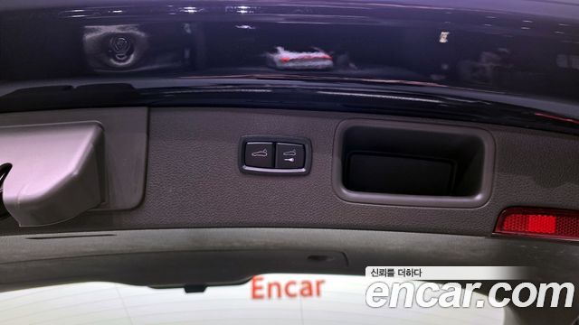 Porsche Macan 2017 — photo 28