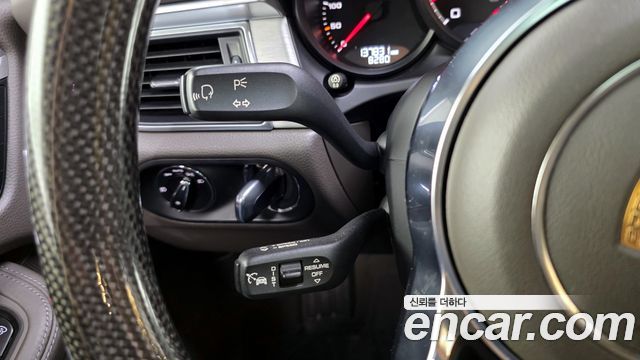 Porsche Macan 2017 — photo 34