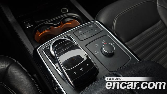 Mercedes-Benz GLE-Class 2017 — photo 9