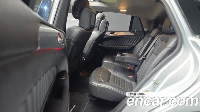 Mercedes-Benz GLE-Class 2017 — photo 14
