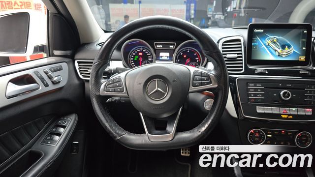 Mercedes-Benz GLE-Class 2017 — photo 15