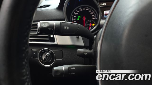 Mercedes-Benz GLE-Class 2017 — photo 20