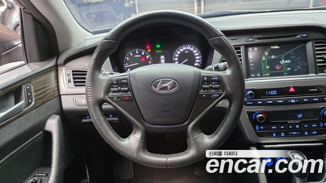 Hyundai Sonata 2015 — photo 13