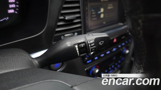 Hyundai Sonata 2015 — photo 17