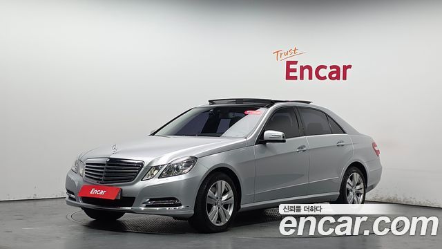 Mercedes-Benz E-Class 2013 — photo 31