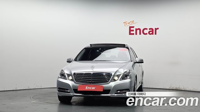 Mercedes-Benz E-Class 2013 — photo 3