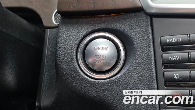 Mercedes-Benz E-Class 2013 — photo 23