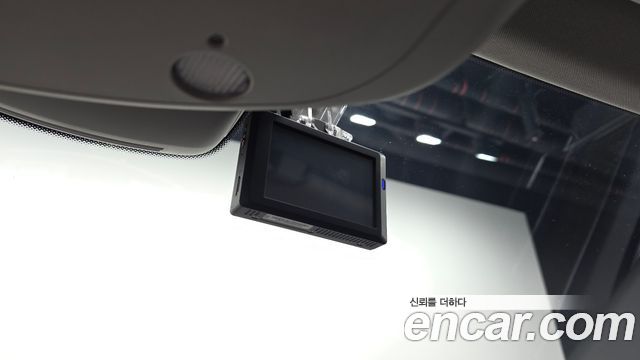 Mercedes-Benz E-Class 2013 — photo 16