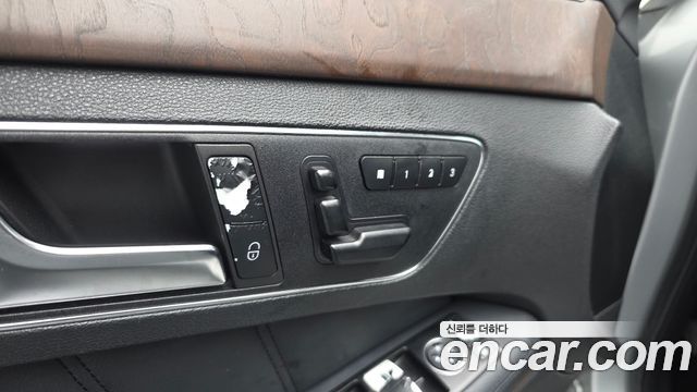 Mercedes-Benz E-Class 2013 — photo 28