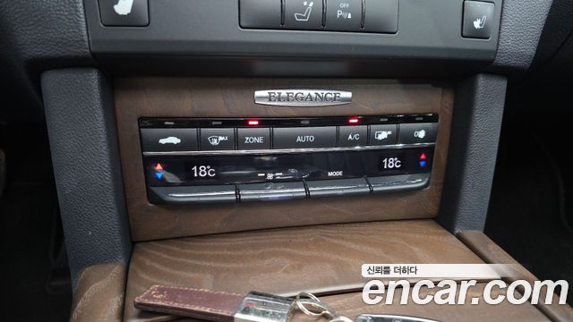 Mercedes-Benz E-Class 2013 — photo 30