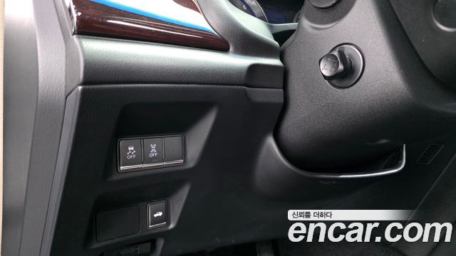 Infiniti M 2011 — photo 17