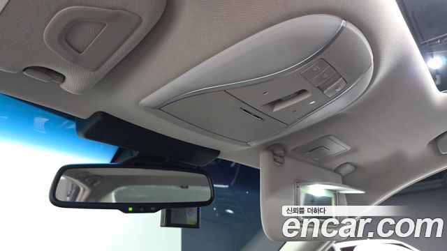 Infiniti M 2011 — photo 20