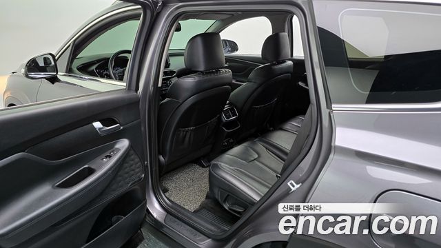 Hyundai Santafe 2019 — photo 18