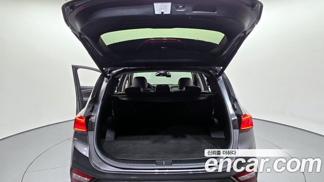 Hyundai Santafe 2019 — photo 26