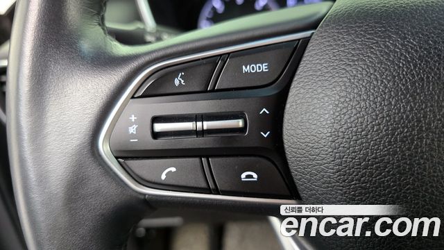 Hyundai Santafe 2019 — photo 27