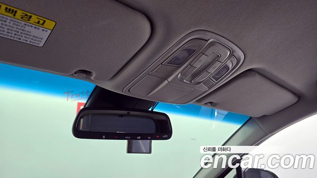 Hyundai Santafe 2019 — photo 28