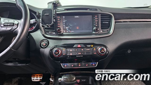 Kia Sorento 2017 — photo 19