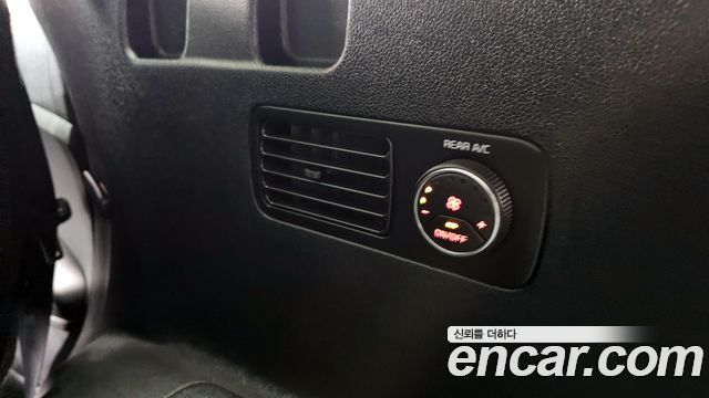 Kia Sorento 2017 — photo 32