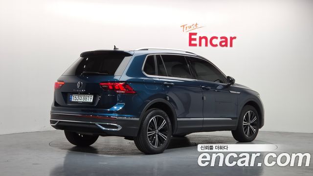 Volkswagen Tiguan 2022 — photo 2