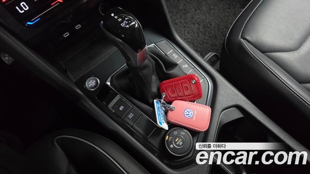 Volkswagen Tiguan 2022 — photo 12