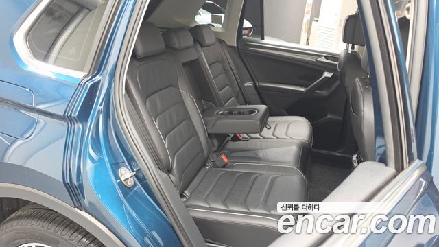 Volkswagen Tiguan 2022 — photo 17