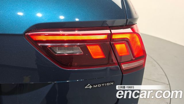 Volkswagen Tiguan 2022 — photo 9