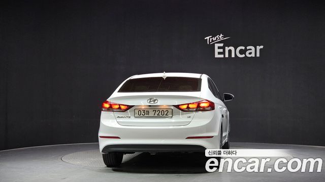 Hyundai AVANTE 2018 — photo 4