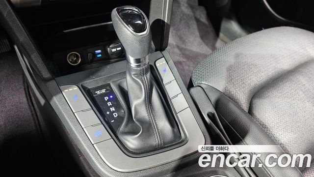 Hyundai AVANTE 2018 — photo 9