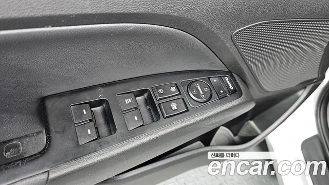 Hyundai AVANTE 2018 — photo 18