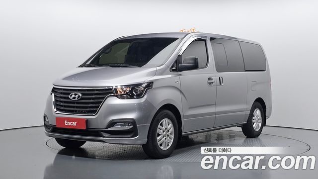 Hyundai Starex 2020 — photo 1