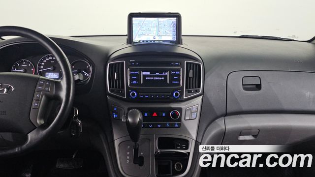 Hyundai Starex 2020 — photo 14